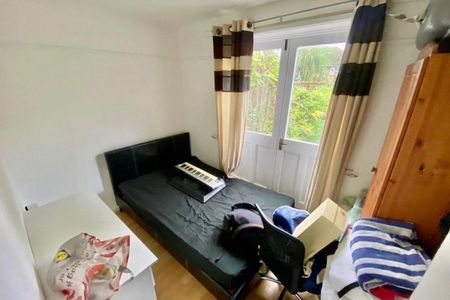 St Mildreds Road - Photo 4