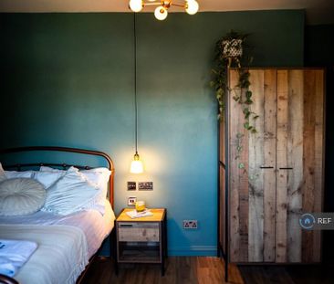 1 bedroom in a house share to rent - Photo 4