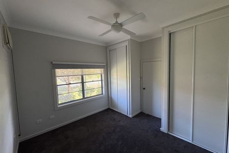 3 BEDROOM HOME NEXT TO GOLF COURSE! - Photo 3