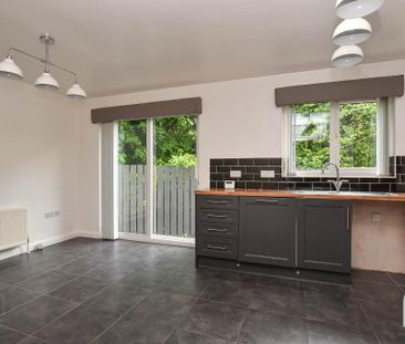 29 Collinward Gardens, Glengormley, Newtownabbey, BT36 6DS - Photo 2