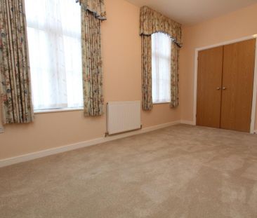 3 bedroom apartment to rent - Photo 2