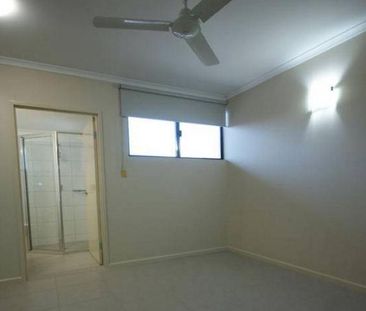 33A/174 Forrest Parade, - Photo 5