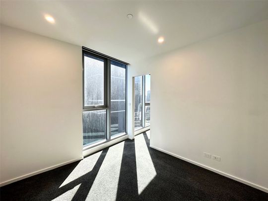 1706/81 City Road - Photo 1