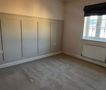 2 bedroom semi-detached house to rent - Photo 3