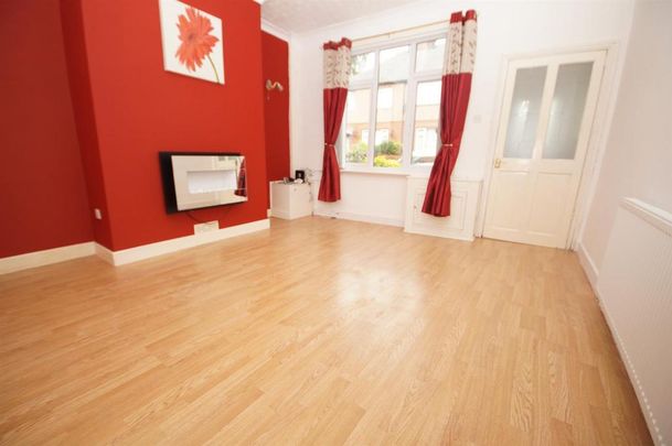 2 bedroom end of terrace house to rent - Photo 1