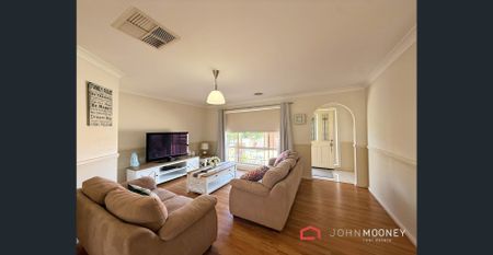 Immaculate 2-Bedroom Villa - Photo 2