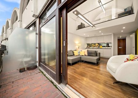 Frobisher Crescent - Photo 3