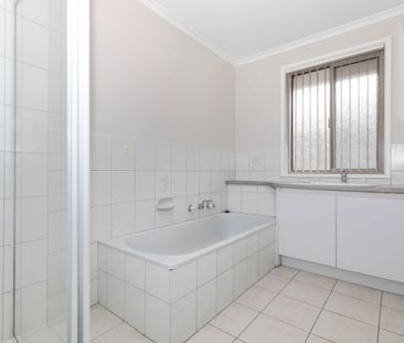 Spacious 3-Bedroom Family Home in Mill Park - Photo 1