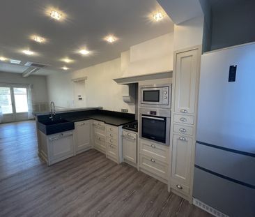 Location Appartement 3 pièces 81m² CARPENTRAS 84200 - Photo 4