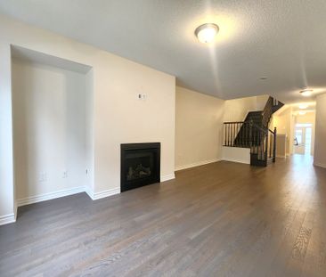 For Lease - 209 Hartsmere Drive, Stittsville - Munster - Richmond, ... - Photo 1