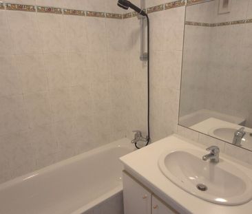 Location Appartement 2 pièces 43m² ISTRES 13800 - Photo 5