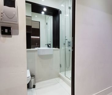 Studio Flat, Albany House, WC1H - Photo 4