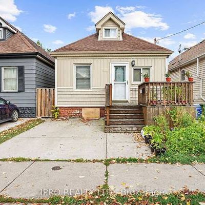 2BR detached home main level - Photo 1