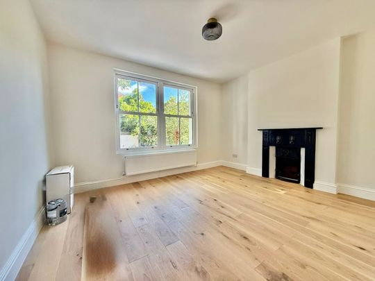 2 Bed Flat, Broxholm Road, SE27 - Photo 1