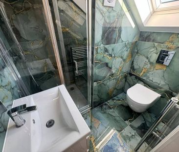 4 bedroom semi-detached house to rent - Photo 5