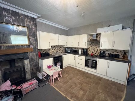 Wellington Terrace, Morecambe - Photo 4