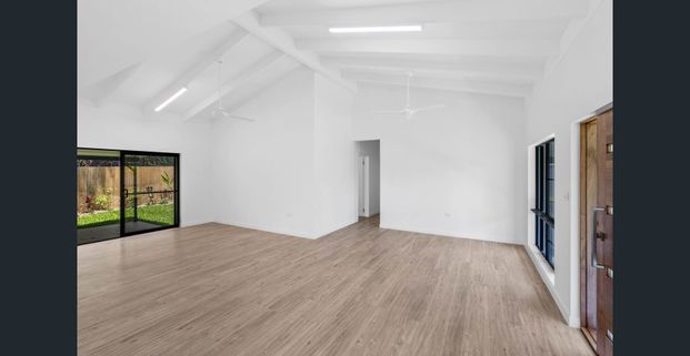 Modern 4-Bedroom Family Home – Clifton Beach - Photo 1