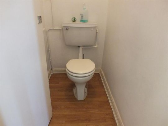 4 bedroom detached house to rent - Photo 1