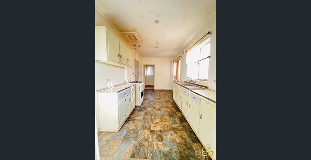 17 Wolsten Road, Para Hills, SA 5096 - Photo 1