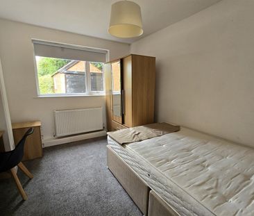 Broadgate, Beeston, NG9 2FU - Photo 5