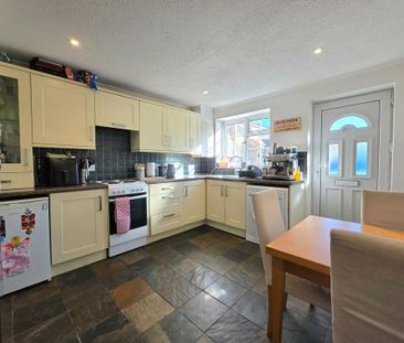 2 bedroom terraced house to rent - Photo 4