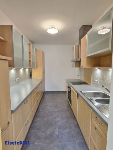 Tolle 3 Zimmer Wohnung – Balkon - Tiefgaragenplatz - Foto 5