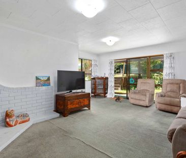 4 BEDROOM HOME - Photo 4