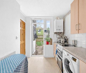 1 bedroom flat to rent - Photo 6