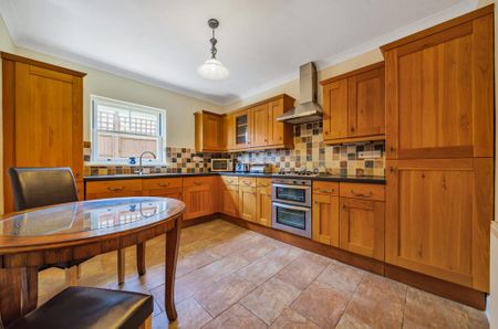 2 bedroom bungalow to rent - Photo 3