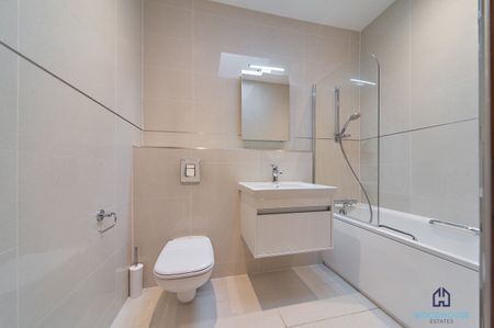 Park Avenue, Bushey, WD23 - Two Bedroom Flat To Rent - £542pw / £2,350pcm - Photo 5