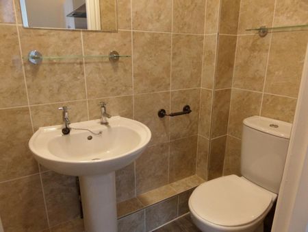 Studio to rent - Photo 5