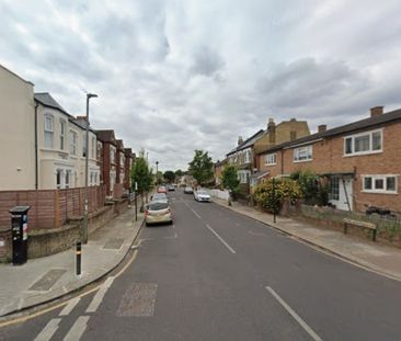 Studio Flat, Sellincourt Road, SW17 - Photo 1