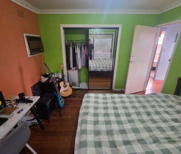 Sunshine West - Photo 3