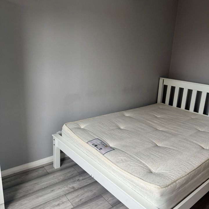 2 Bed Flat, Hallswelle Road, NW11 - Photo 1