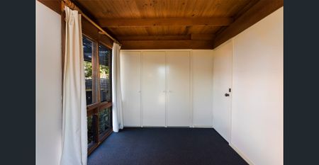 Walk To School - Photo 4