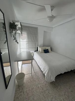 Carrer de la Mare de Déu de Montiel, Paterna, Valencian Community 46980 - Photo 1