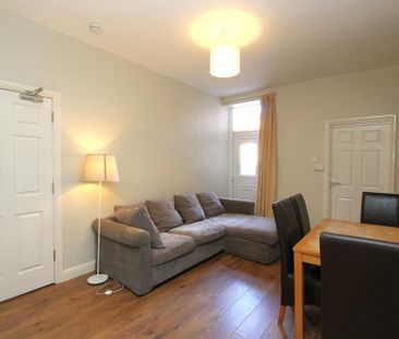3 bedroom flat to rent - Photo 1
