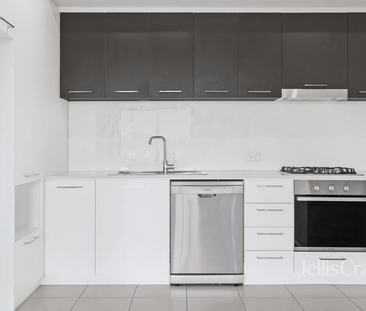 Light-Filled Living Overlooking Janefield Wetlands - Photo 2