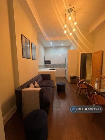 3 bedroom flat to rent - Photo 5