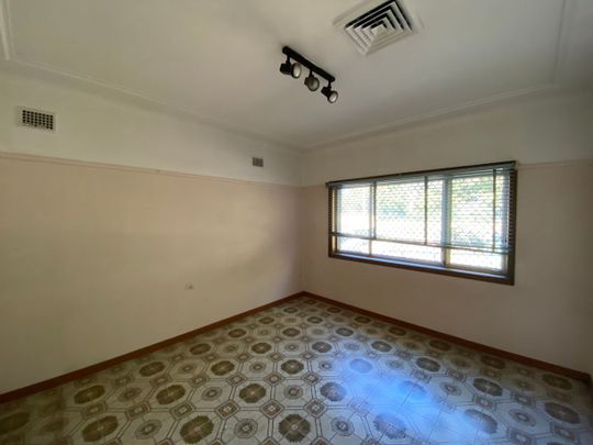 Spacious Brick Home in Cabramatta - Photo 1
