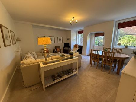 2 bedroom flat to rent - Photo 2