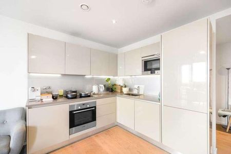 St Gabriel Walk, Elephant And Castle, SE1 - Photo 5