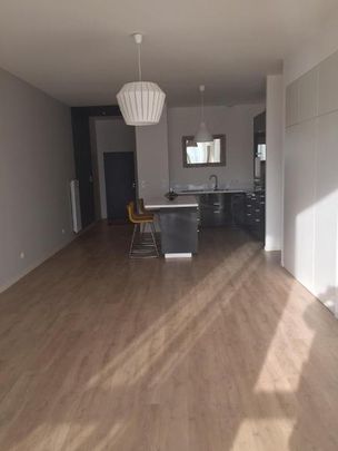 Location Appartement 3 pièces 79m² POITIERS 86000 - Photo 1