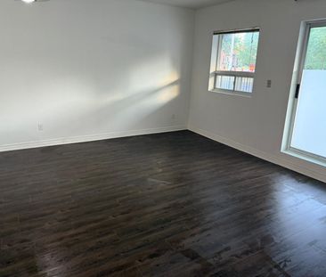 For Lease - 400 York Boulevard Unit# 103, Hamilton, Ontario - Photo 5