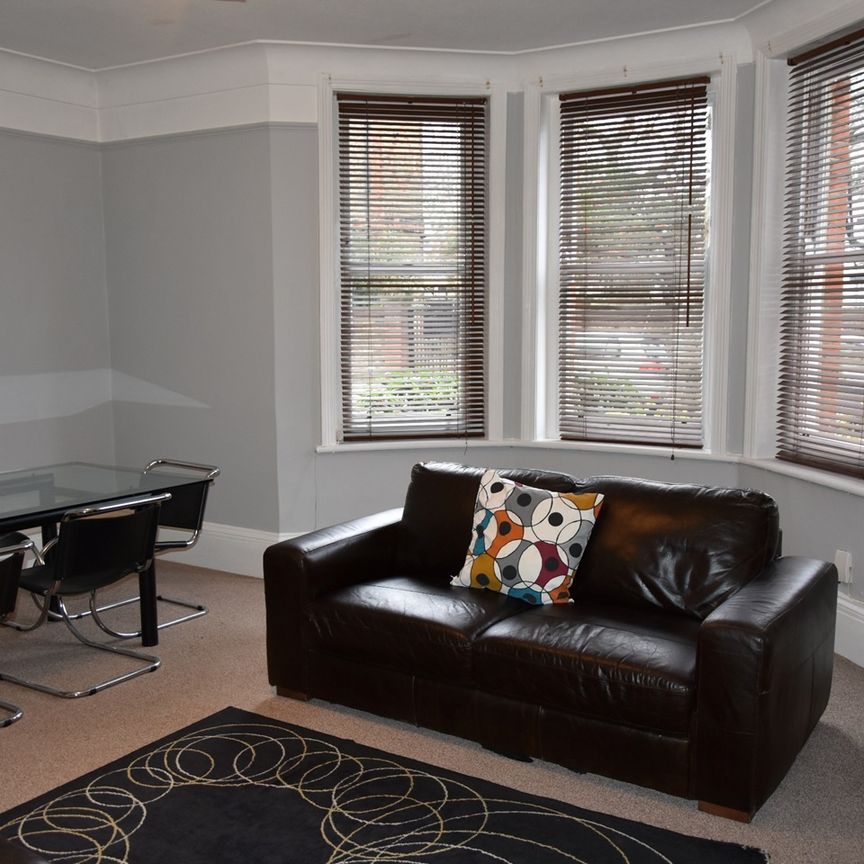 2 Bed Flat, Widdenham Road, N7 - Photo 1