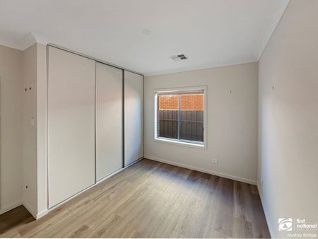 Spacious Family Home in a Central Location - Photo 3