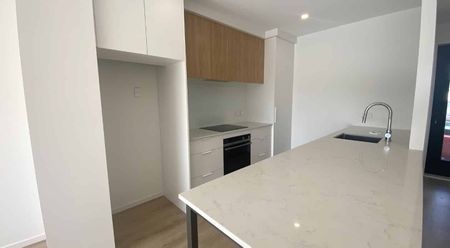 Modern Townhouse in Paremata - Photo 2