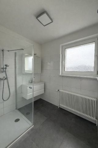 Helle 2-Zimmer Mietwohnung mit Loggia, Garage, Parkplatz und herrlichem Weitblick - Foto 5