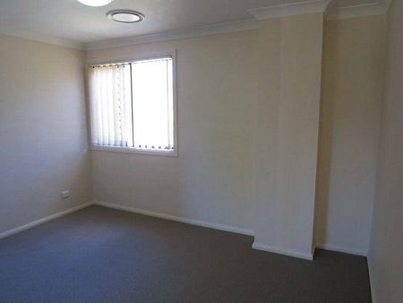 Charming & Spacious Home for Rent - Photo 4