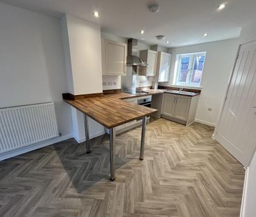 2 bedroom semi-detached house to rent - Photo 2